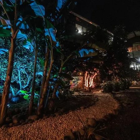 Nirimo Hostel And Studios